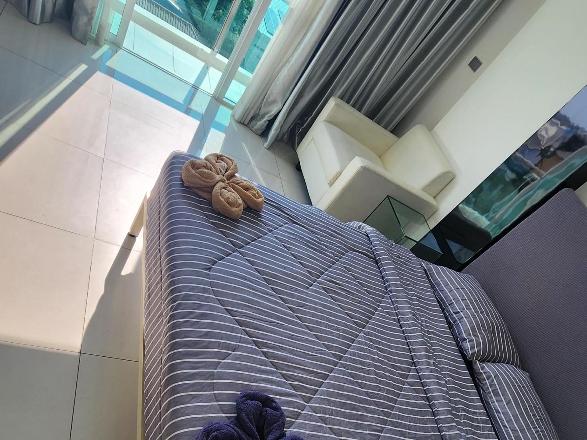 City Center Residentes Ccr Pattaya Y Luaran gambar